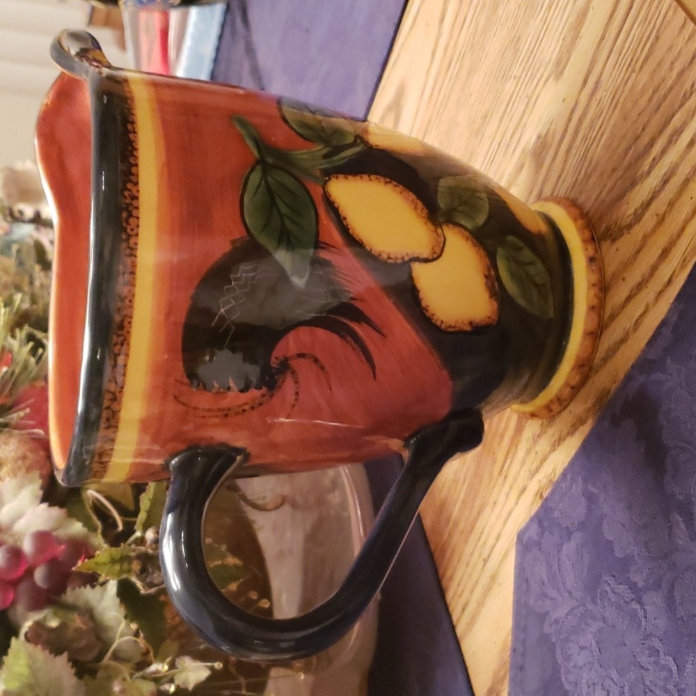 Lemoncello Pitcher 🍋 - Picture 9 of 12